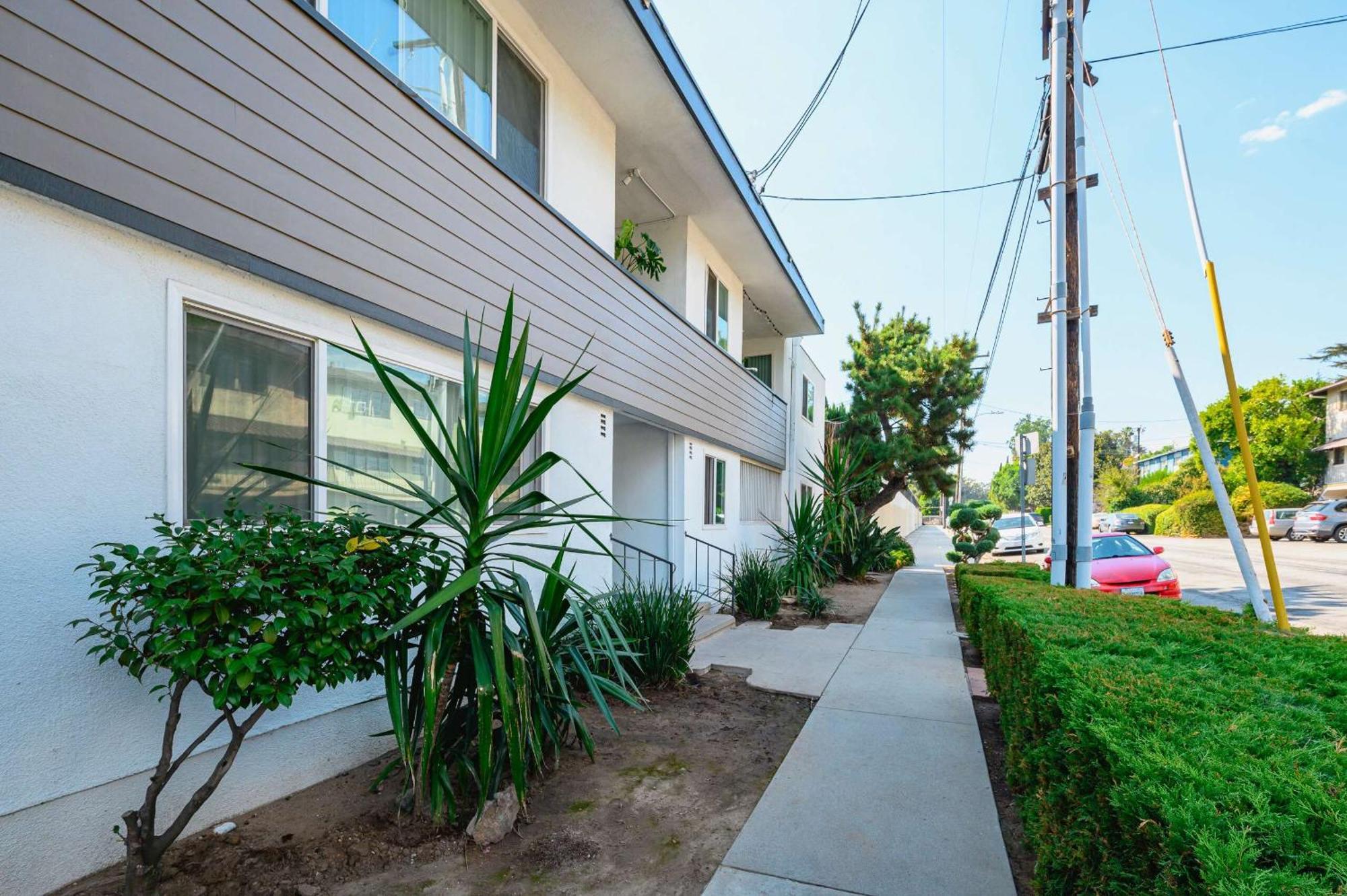 New Renovated 2B2B Apt Self Checkin Free Parking 1 패서디나 외부 사진
