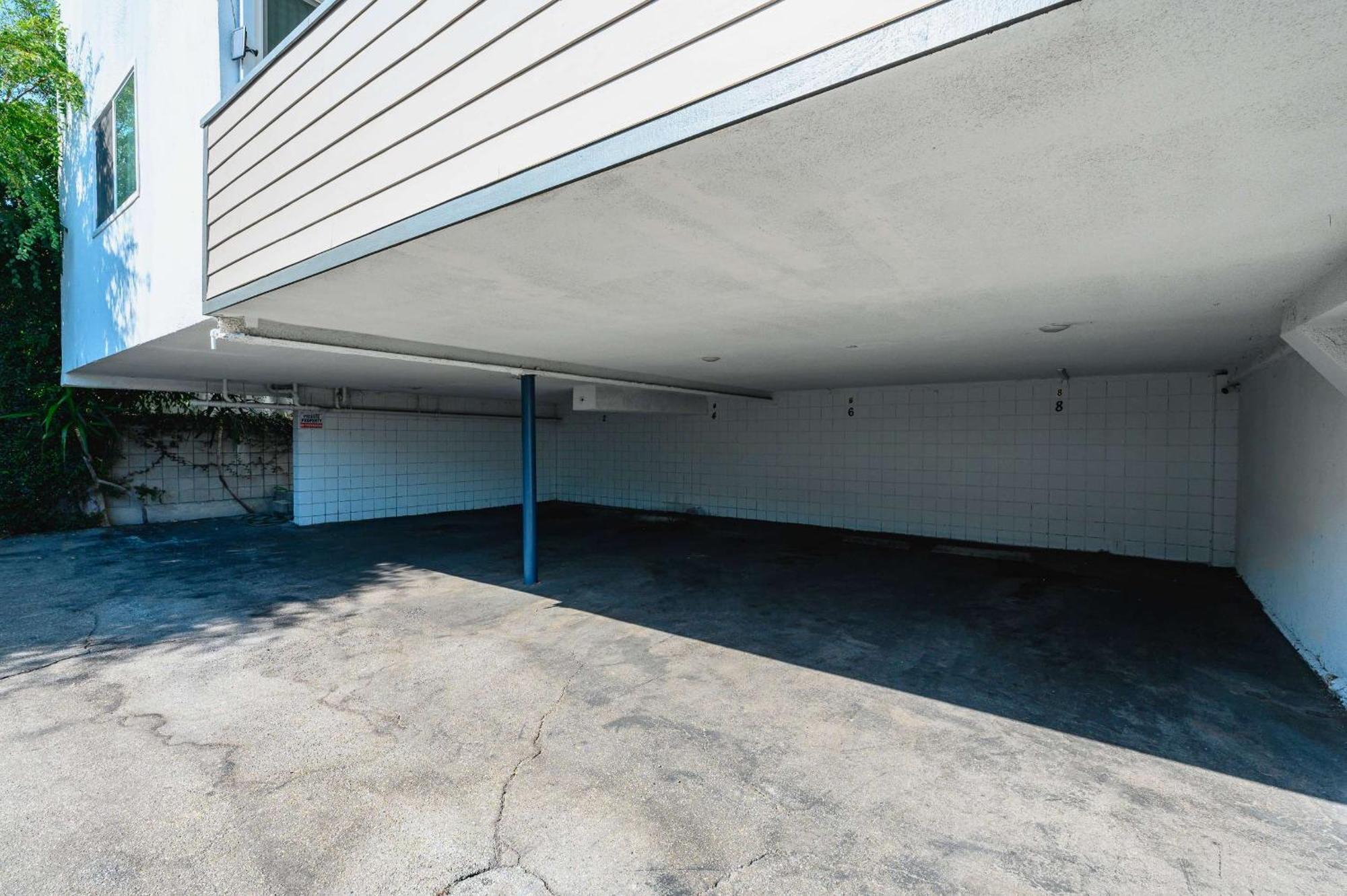 New Renovated 2B2B Apt Self Checkin Free Parking 1 패서디나 외부 사진