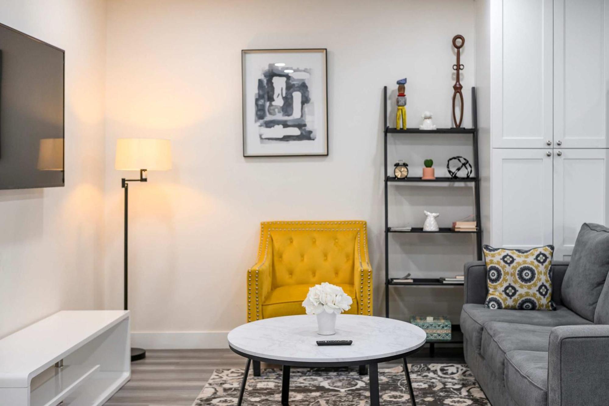 New Renovated 2B2B Apt Self Checkin Free Parking 1 패서디나 외부 사진