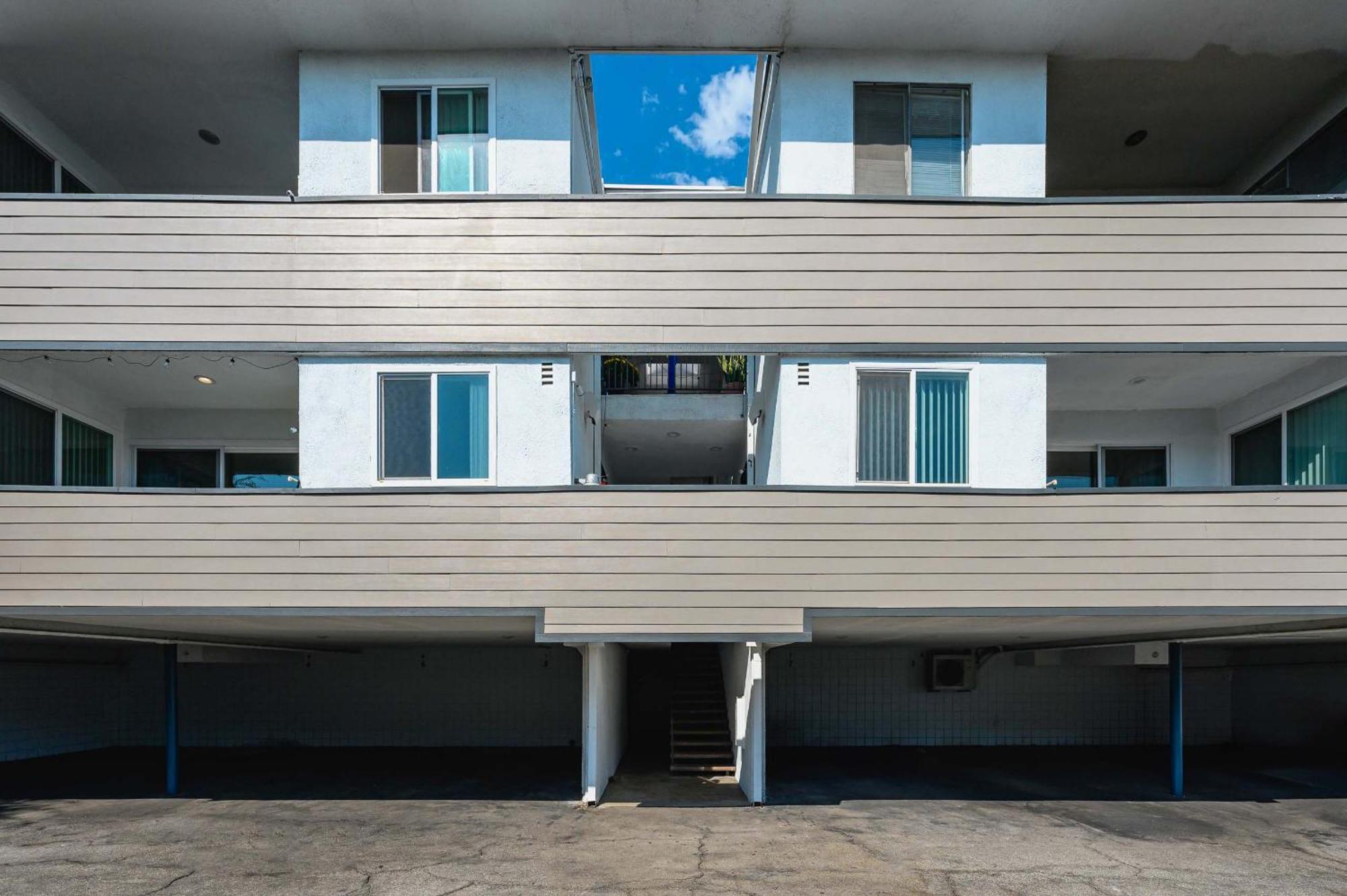 New Renovated 2B2B Apt Self Checkin Free Parking 1 패서디나 외부 사진