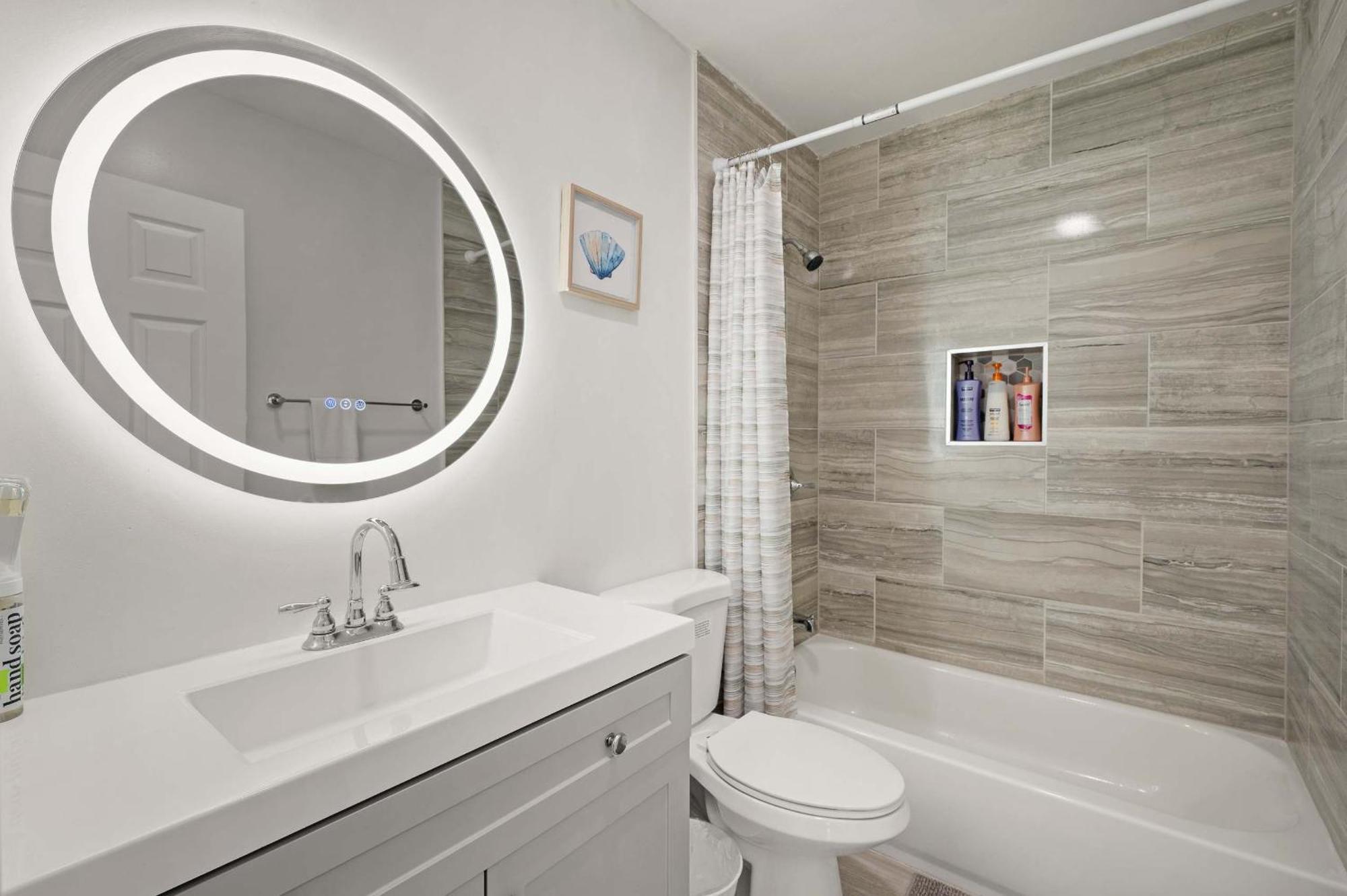 New Renovated 2B2B Apt Self Checkin Free Parking 1 패서디나 외부 사진