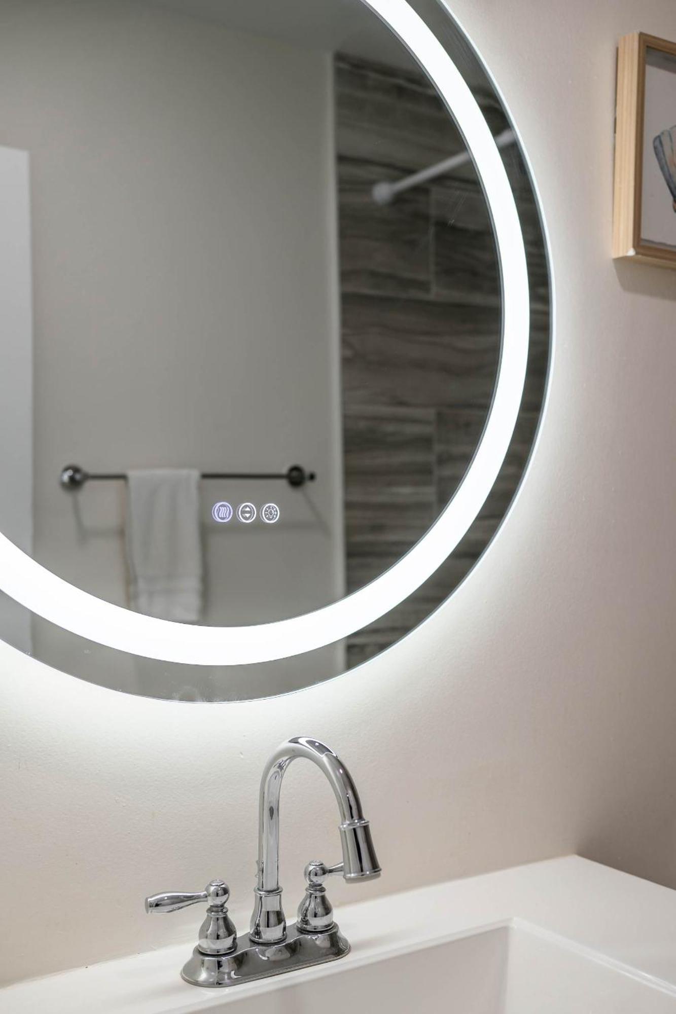 New Renovated 2B2B Apt Self Checkin Free Parking 1 패서디나 외부 사진