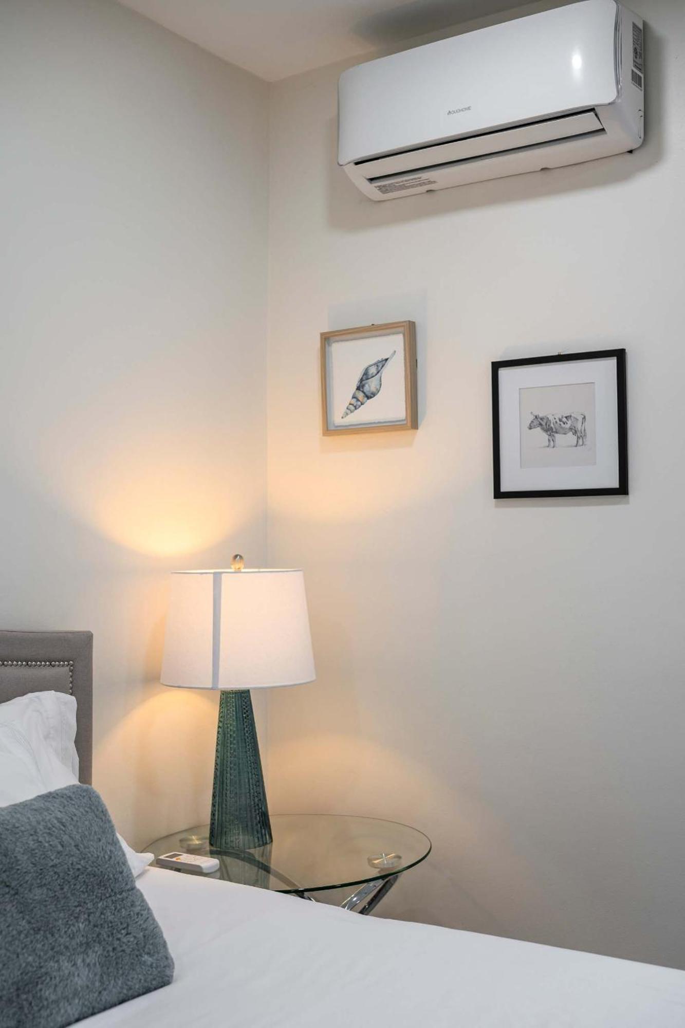 New Renovated 2B2B Apt Self Checkin Free Parking 1 패서디나 외부 사진
