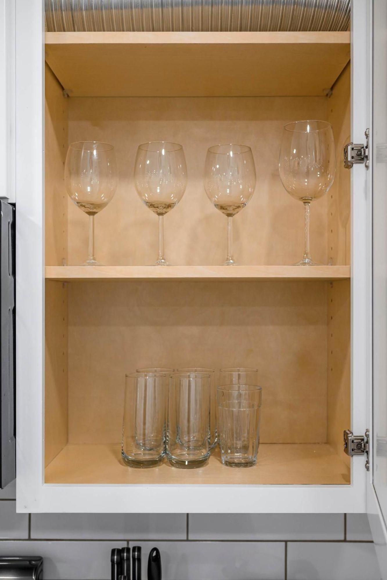 New Renovated 2B2B Apt Self Checkin Free Parking 1 패서디나 외부 사진